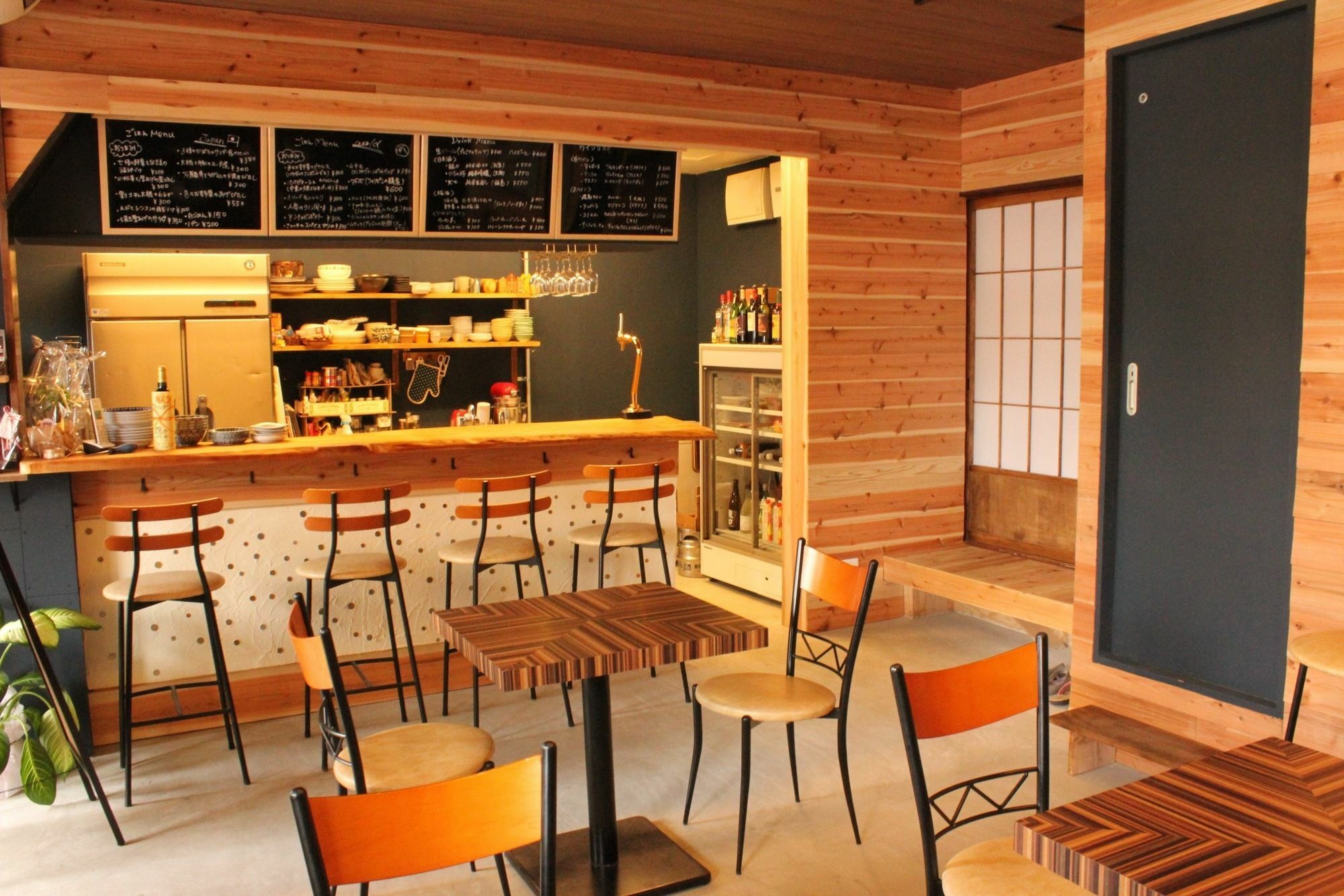 Bar And Hostel Mondo Ōsaka Eksteriør bilde